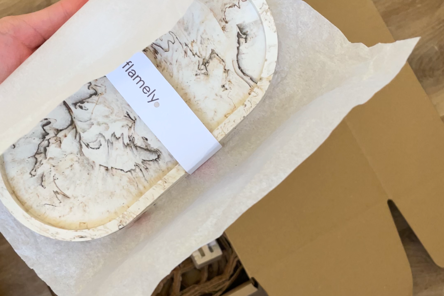 Detail Jesmonite povrchu Flamely